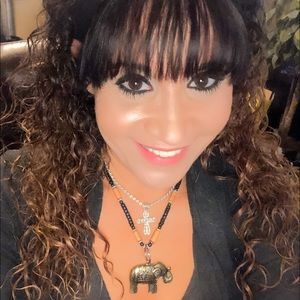 Meet your Posher, Anika